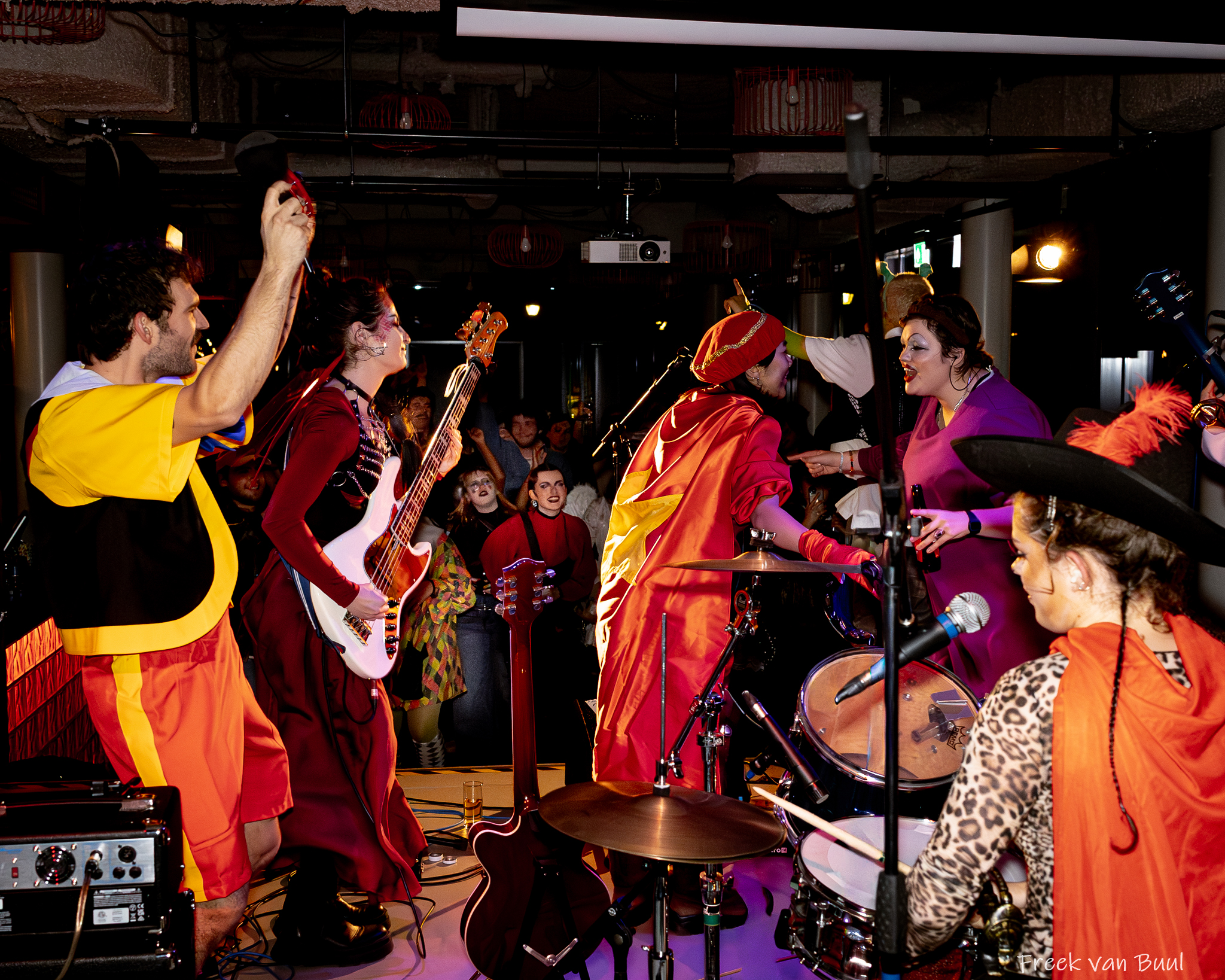 251031_halloween_afterparty-cke_fotograaf-freek-van-buul559a0830559a0830-10_54905633855_o